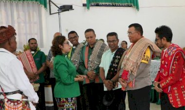 Memperkuat-Sinergi-Antara-Kepolisian-dan-Komunitas-Agama,- Kapolda-NTT-Hadiri-Persidangan-Klasis-Soe-Ke-V-di-GMIT-Lewi-Oenasi-Soe-TTS