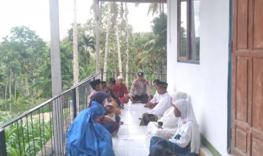 Jumat-Curhat-Bersama-Jamaah,-Ini-Pesan-Anggota-Polsek-Kie