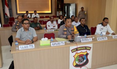 Secara-Virtual,-Kapolres-TTS-bersama-Forkopimda-TTS-Mengikuti-Rakor-Linsek-yang-dipimpin-oleh-Kapolda-NTT