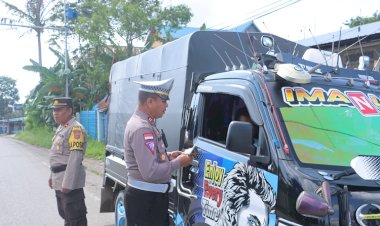 Turun-Kejalan-,- Kasat-Lantas-Polres-TTS-dan-Tim-Operasi-Keselamatan-Turangga-2024-Imbau-Kamseltibcarlantas