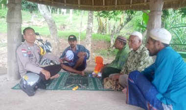 Jaga-Warganya-Agar-Aman-dan-Kondusif-Bhabinkamtibmas-Patroli-Sambang-Ke-Warga-Binaan-dan-beri-Pesan-Kamtibmas