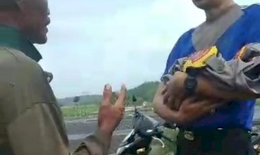 Menyentuh,-Aipda-Hendra-Lepas-Seragam-demi-Evakuasi-Jasad-Bayi-Dibuang