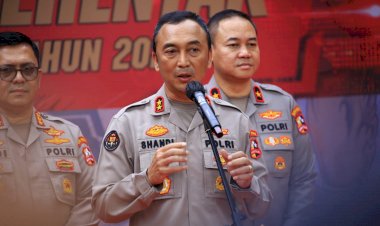 Kapolri-Pimpin-Pelepasan-315.718-Paket-Sembako-Sambut-Hari-Bhayangkara-ke-78