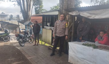 Rutin-Bhabinkamtibmas--Melaksanakan-Patroli-dan-Sambang-Demi-Kamtibmas-Yang-kondusif