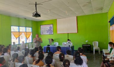 Pentingnya-Pencegahan-Kenakalan-Remaja-Dan-Bullying,-Bhabinkamtibmas-Polres-TTS-Laksanakan-Penyuluhan