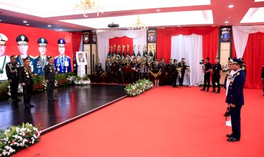 Pemberian-Tanda-Kehormatan-Bintang-Bhayangkara-Utama-(BBU)-Wujud-Komitmen-Kokohnya-Sinergisitas-TNI-Polri-Selama-Ini