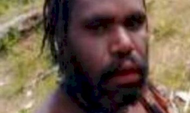 Satgas-Ops-Damai-Cartenz-2024-Tangkap-DPO-KKB-Puncak-Atas-Nama-Mairon-Tabuni-di-Bandara-Ilaga