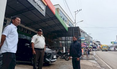 Antisipasi-Tindakan-Kriminal-Jelang-Nataru,-Personil-Satgas-Deteksi-Identifikasi-Lokasi-Rawan-Kemacetan-dan-Gangguan-Kamtibmas-di-Pusat-Pembelanjaan