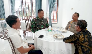 Kapolres-TTS-dan-Dandim-TTS-Perkuat-Silaturahmi-dengan-Wakil-Bupati-TTS-pada-Momen-Natal