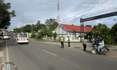 Polres-TTS-Hadir-Gatur,-Jamin-Kamseltibcar-Lantas-di-Pagi-Hari