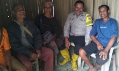 Senyum-dan-Sapa:-Bhabinkamtibmas-Polsek-Kie---Polres-TTS-Selalu-Hadir-di-Tengah-Masyarakat-Demi-Kamtibmas