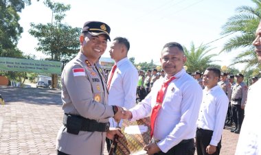 Apresiasi-Dedikasi,-Kapolres-TTS-Berikan-Penghargaan-kepada-Personil-dan-PHL-Berprestasi