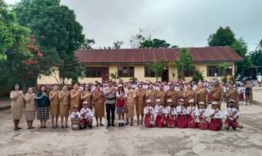 Kasat-Binmas-Polres-TTS-Jadi-Irup-di-SD-Impres-Nifuboko,-Sampaikan-5-Pesan-Penting-bagi-Pelajar