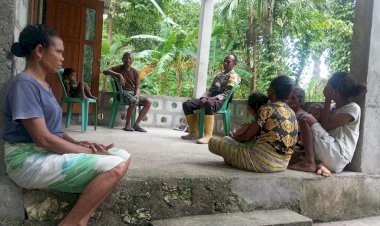Bhabinkamtibmas-Polsek-Kolbano-Patroli-ke-Desa-Spaha,-Sampaikan-Himbauan-Kamtibmas-Kepada-Warga