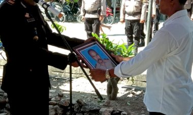 Polres-TTS-Laksanakan-Pemakaman-Kedinasan-Bagi-Purnawirawan-AIPDA-Joseph-Longa