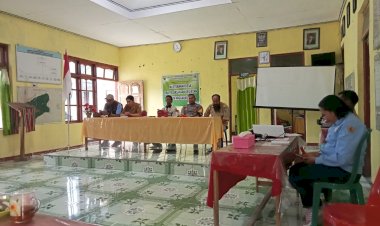 Hadiri-Musyawara-Pra-Kegiatan-Pembangunan-Desa-Sopo,-Bhabinkamtibmas-Ingatkan-Warga-Waspada-Curanmor-dan-Pencurian-Ternak