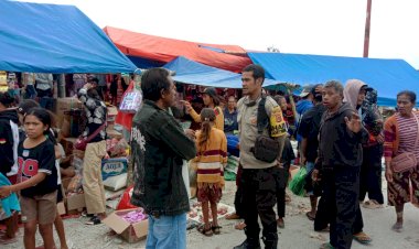 Bhabinkamtibmas-Nunkolo-Sampaikan-Larangan-Judi-dan-Miras-serta-Call-Center-110