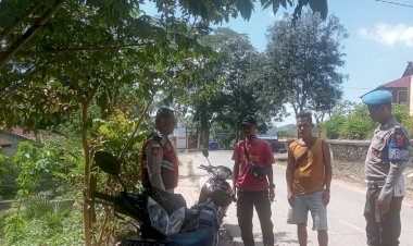 Personel-Polsek-Kie-Gelar-Patroli-Dialogis-di-Desa-Napi,-Cegah-TPPO-dan-Gangguan-Kamtibmas