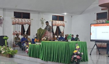 Sinergi-Polsek-Kuanfatu-Polres-TTS-dan-Tokoh-Agama:-Kapolsek-Pimpin-Ibadah-Gabungan-Pemuda-6-Mata-Jemaat-di-Basmuti