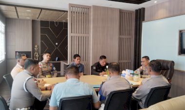 Tingkatkan-Kepercayaan-Publik,-Kapolres-TTS-Minta-Seksi-Propam-dan-Humas-Optimalkan-Kinerja.