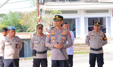 Saat-Serah-Terima-Piket,-Kapolres-TTS-Tekankan-Kebersihan-Mako,-Pelayanan-Humanis,-dan-Sikap-Tampang-Personel