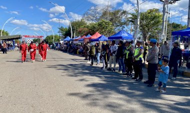 Semarakkan-HUT-RI-Ke-81,-Polres-TTS-amankan-Gerak-Jalan-OPD-hingga-Ormas-di-Kota-Soe