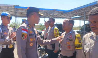 Tingkatkan-Kedisiplinan,-Kapolres-TTS-Sisir-Kerapian-Hingga-Penggunaan-Brevet-Bhabinkamtibmas
