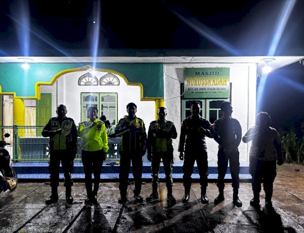 Aman dan Lancar Polres TTS Melaksanakan Pengamanan Sholat Tarawih