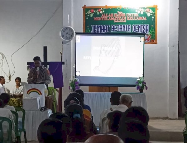 Melalui Mimbar Gereja, Kapolsek Kuanfatu Ajak Pemuda Jadi Pelopor Kamtibmas