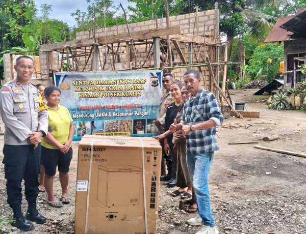 Dukung UMKM, Kapolres TTS Berikan Bantuan Freezer untuk Kelompok Ikan Asap