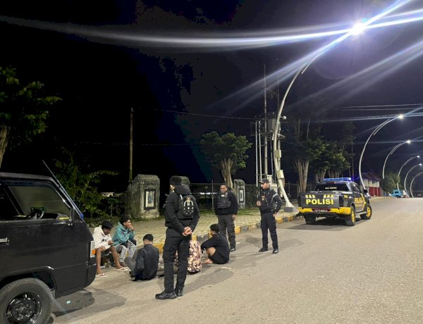 Anggota Sat Samapta Polres TTS Patroli Jam Rawan, Masyarakat Apresiasi Keamanan