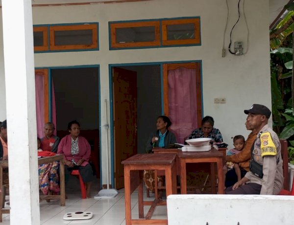 Pantau Kegiatan Posyandu, Bhabinkamtibmas Desa Sei Sampaikan Jaga Kamtibmas di Tempat Tinggal