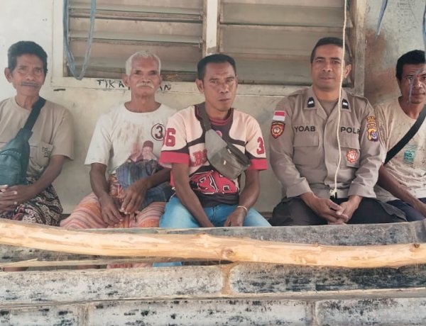 Jaga Kamtibmas dan Dialog dengan Warga, Polsek Kuanfatu Laksanakan Patroli Sambang di Desa Kuanfatu