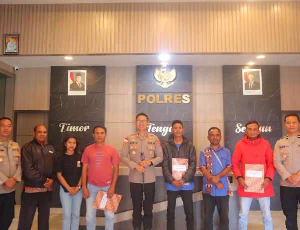 Tak Ikut Karnaval Demi Galang Dana Bencana Flores,Tiga Komunitas TTS Dapat Apresiasi Kapolres.