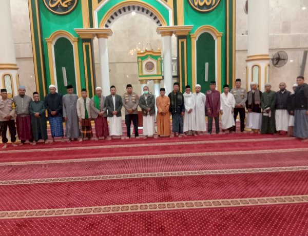 Perkuat Silaturahmi dan Kamtibmas, Polres TTS Gelar Subuh Keliling di Masjid Al-Ikhlas Soe