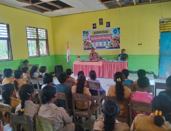 Cegah Bullying di Sekolah, Kapolsek Kie Edukasi Siswa SMP Negeri Satu Atap Fatubia