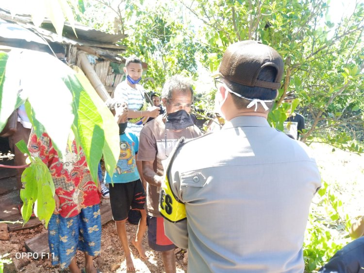 Kapolres TTS Turut Hadir Kegiatan Pembagiaan Bansos Bersama Tokoh Pemuda Gereja Batu Karang