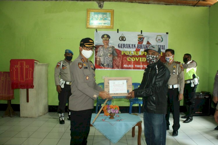 Peduli Kemanusiaan , Kapolres TTS Bagi Bansos Ke Panti Asuhan