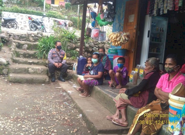 Temui Warga, Bhabinkamtibmas Ajak Cegah Covid-19