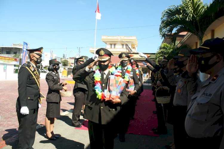Kapolres TTS Pimpin Upacara Wisuda Purna Bakti