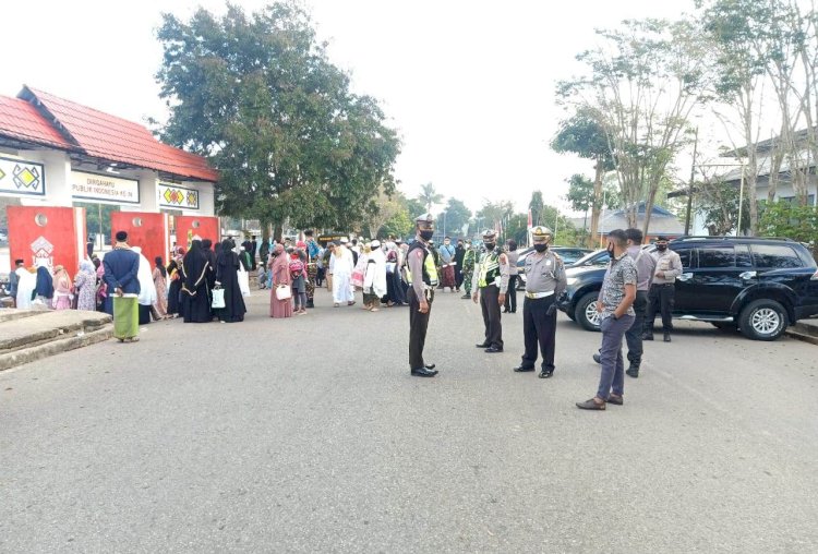 Pengamanan Sholah ID, Oleh Anggota Polres TTS