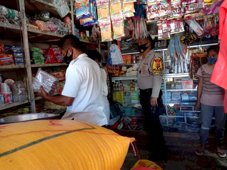 Bersama Instansi Terkait, Polsek Amanuban Timur Gelar Razia makanan ,Minuman serta obat Kadaluarsa