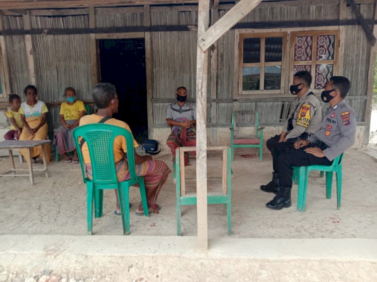 Jaga Sitkamtibmas tetap Aman Kondusif, Personil Polsek Amanuban Timur Rutin Patroli