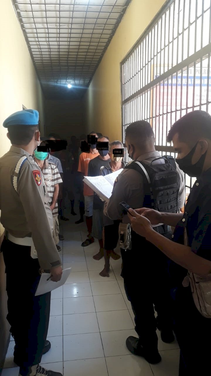 Mencegah Hal Yang Tidak Diingikan, Provos Polres TTS dan Piket Jaga Jaga Tahanan Cek Tahanan