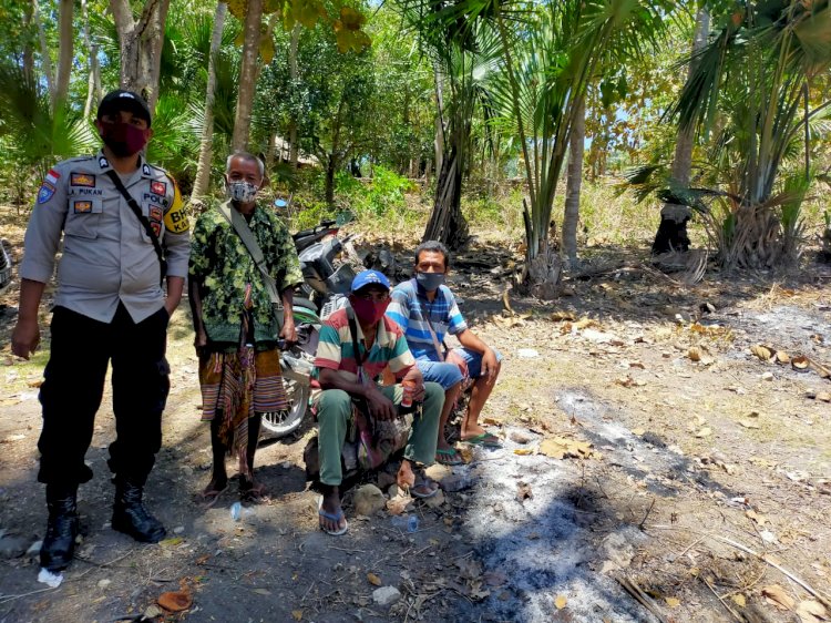 Melalui Sambang, Bhabinkamtibmas Sampaikan Pesan Kamtibmas