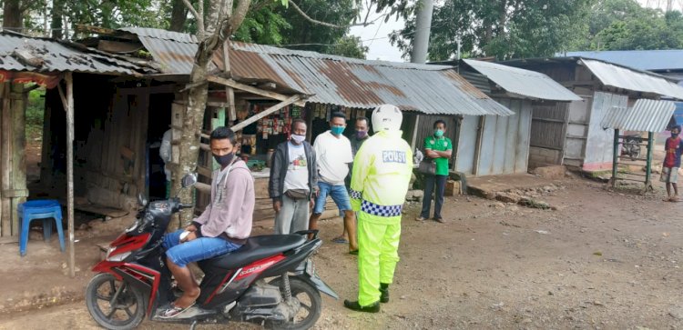 Optimalkan Pencegahan Covid-19, Personil Sat Lantas Polres TTS Sambangi Warga Beri Imbauan