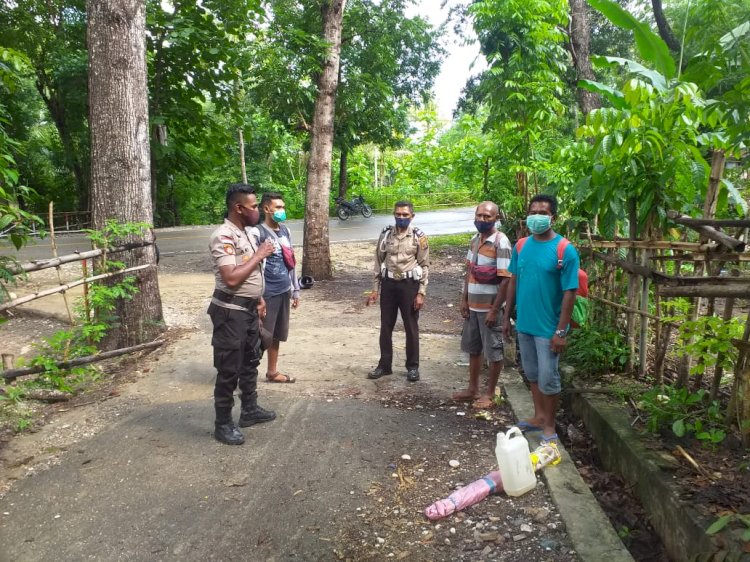 Anggota Polsek Polen Sambangi Warga Sampaikan Pesan Kamtibmas