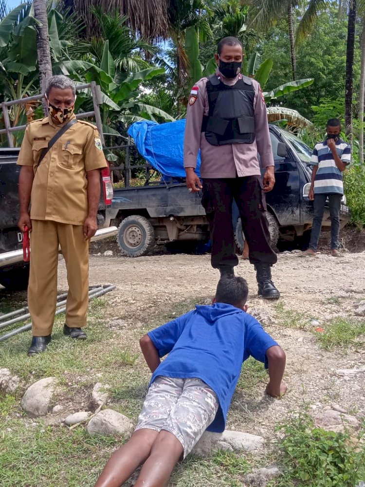 Melanggar Prokes , Personil Polsek Beri Tindakan Kepada Pelanggar