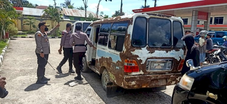 Cegah Kelangkaan BBM , Kapolres TTS Turun Langsung lakukan Penertiban di SPBU Soe