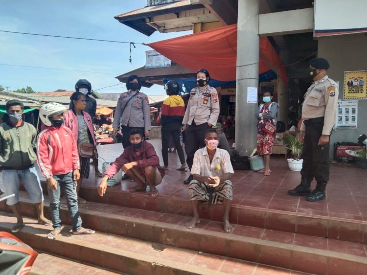 Tekan Penyebaran Covid-19 , Sat Sabhara Polres TTS Gencar Beri Imbauan